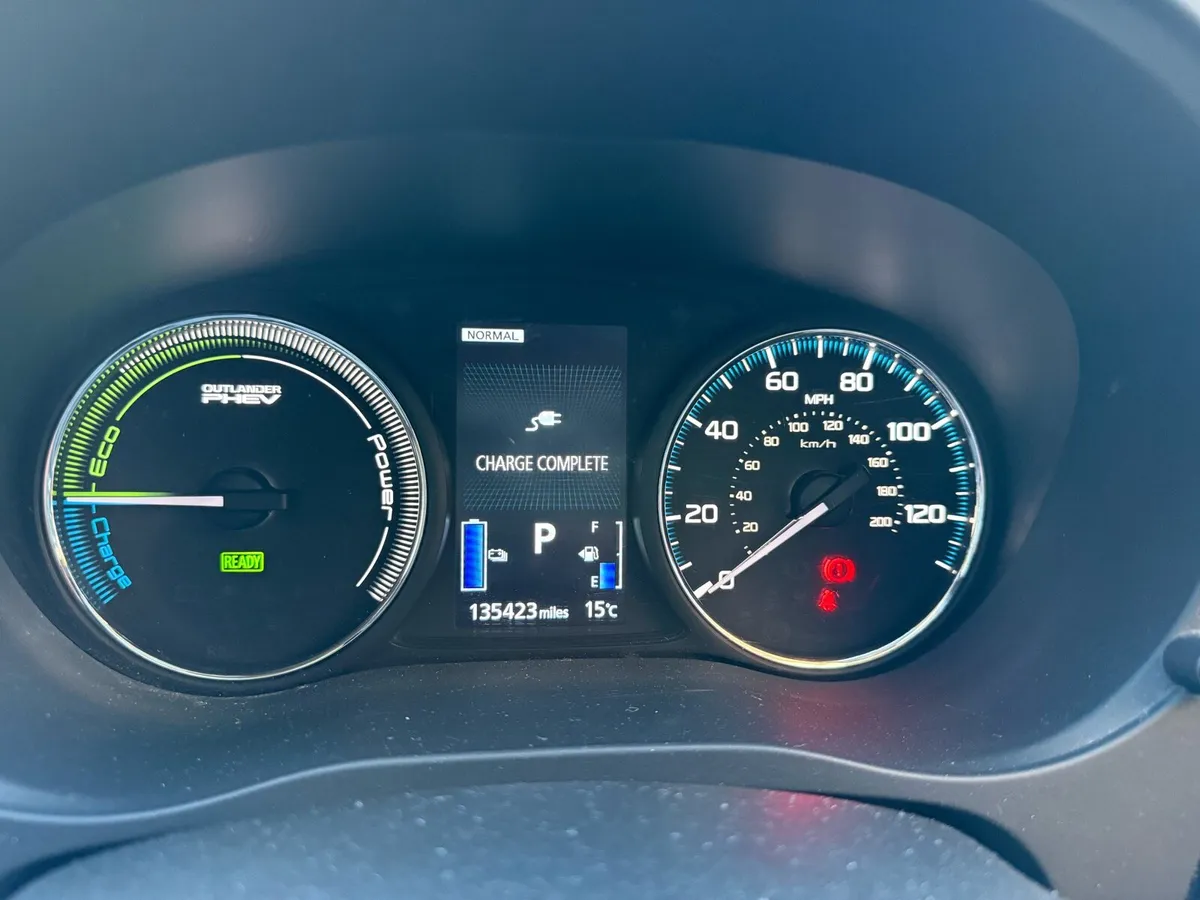 PHEV NCT 11/26 FULLY LOADED - Image 4