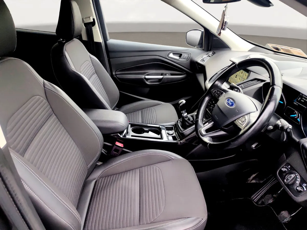Ford Kuga Titanium low kms - Image 4