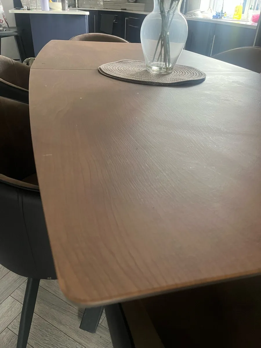 Kitchen table and chair set - Image 3