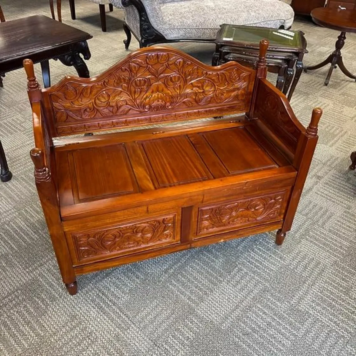 Beautiful ornate hall seat with storage. Excellent - Image 1