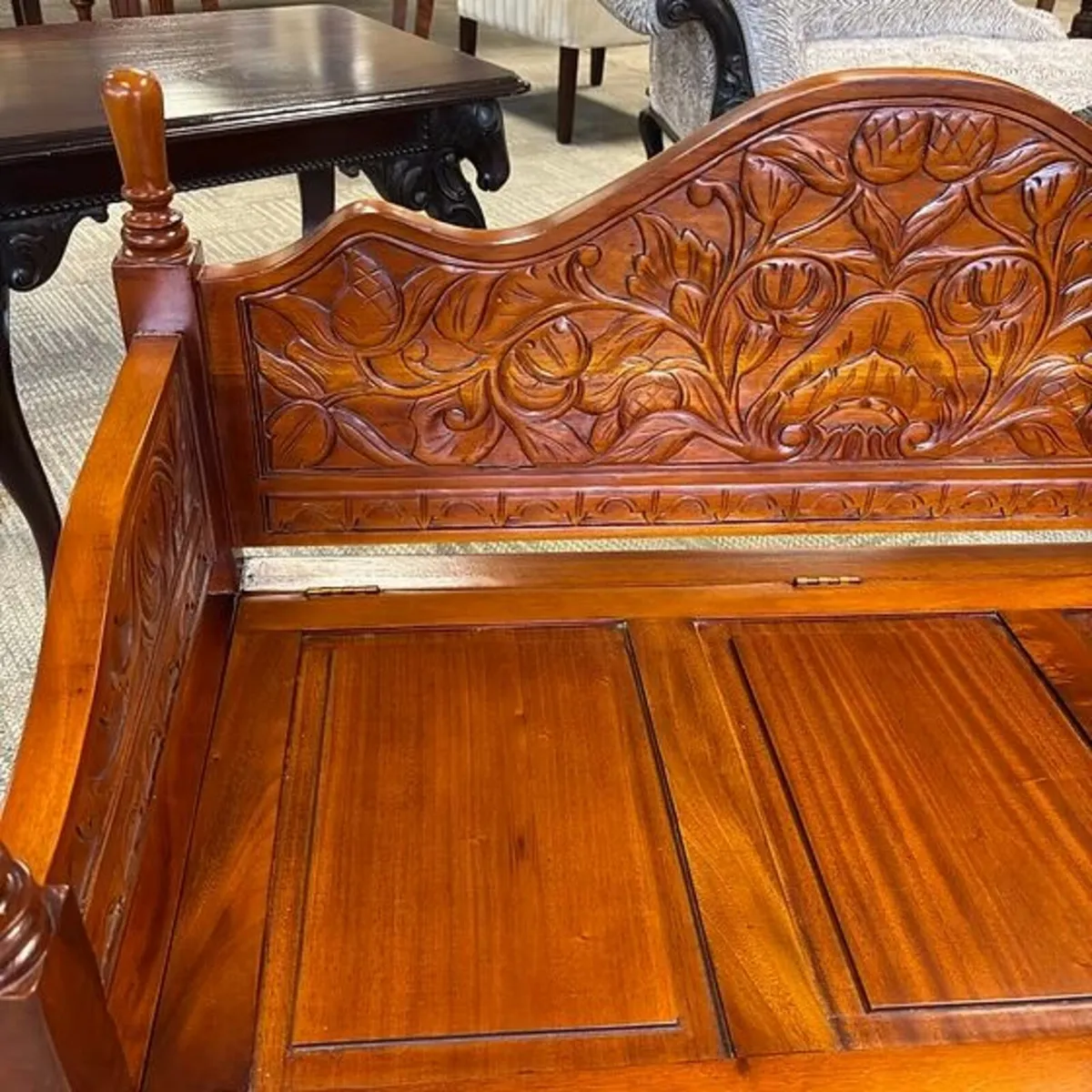 Beautiful ornate hall seat with storage. Excellent - Image 2