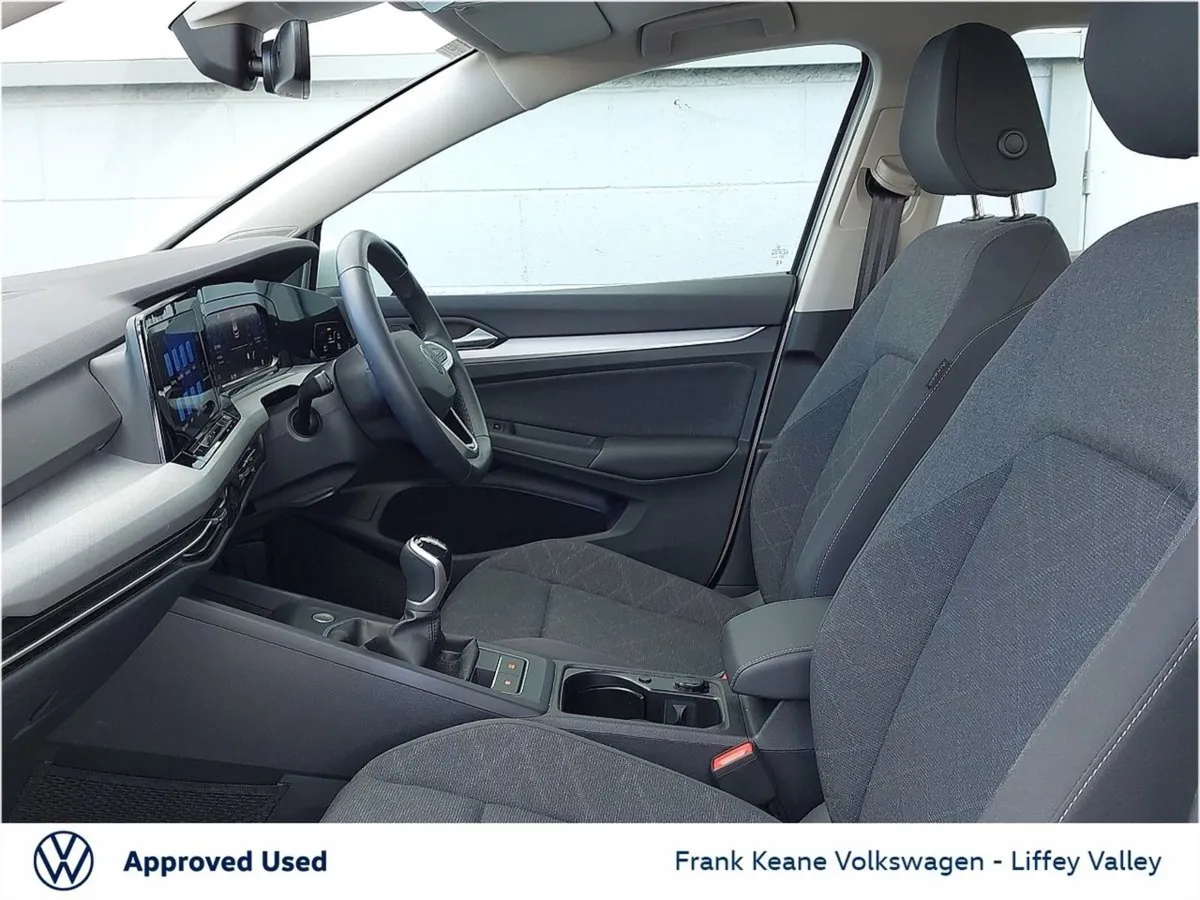 Volkswagen Golf Life 2.0 TDI 115HP  rear View Cam - Image 4