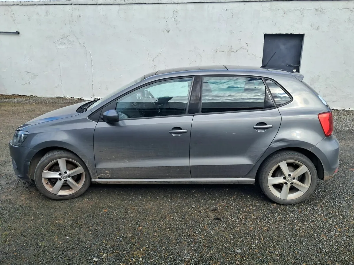 Volkswagen Polo 2016 - Image 2
