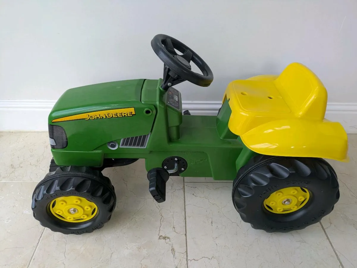 Roll Toys childrens pedal tractor - Image 1