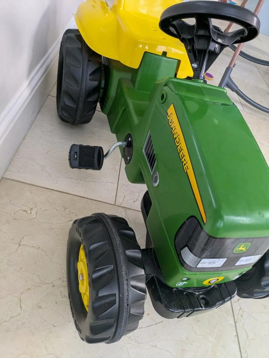 Roll Toys childrens pedal tractor - Image 2