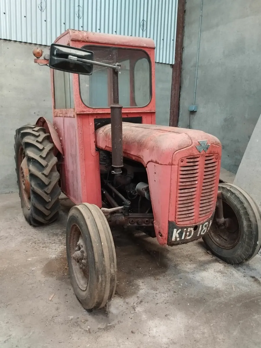 Massey 35 Tractor 0852555393 - Image 1