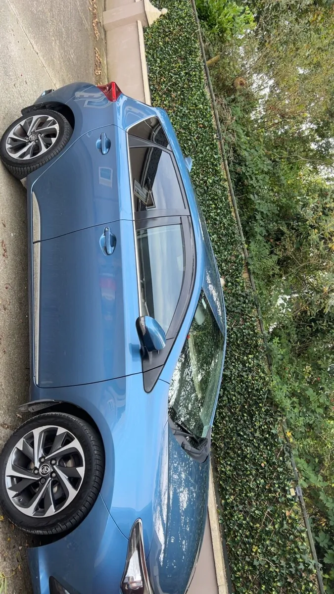 Toyota Auris - Image 2