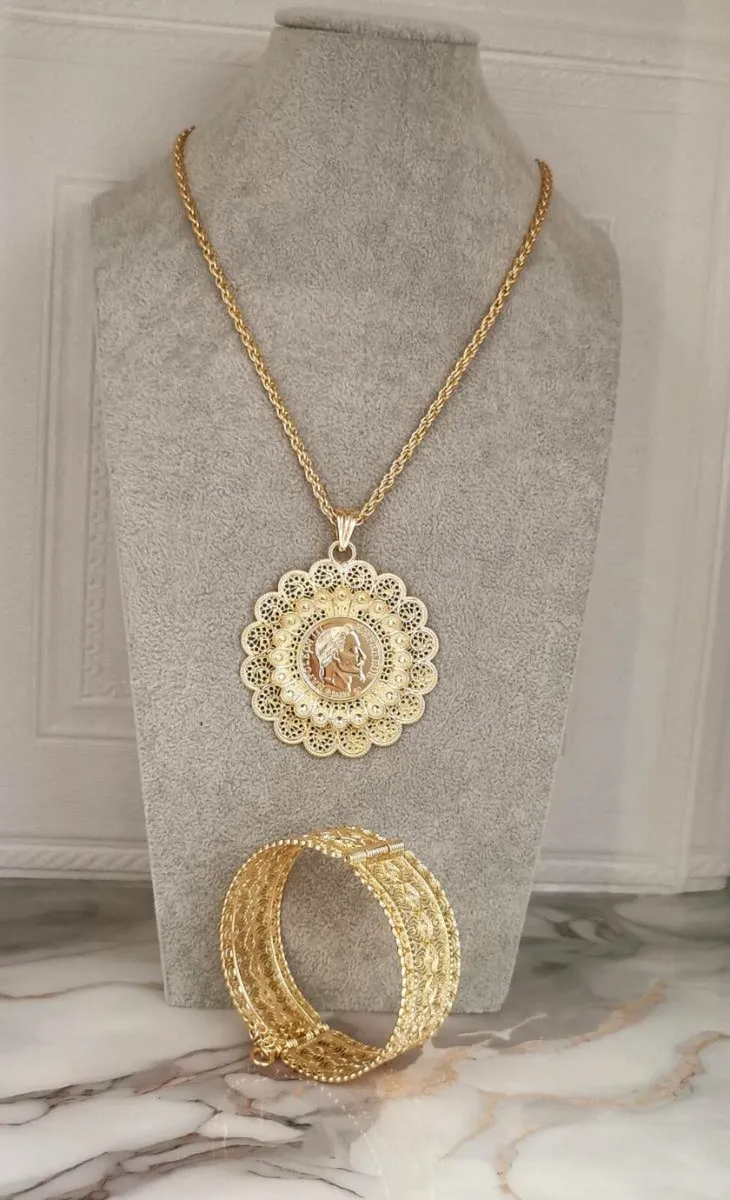Gold plated chain - Image 1