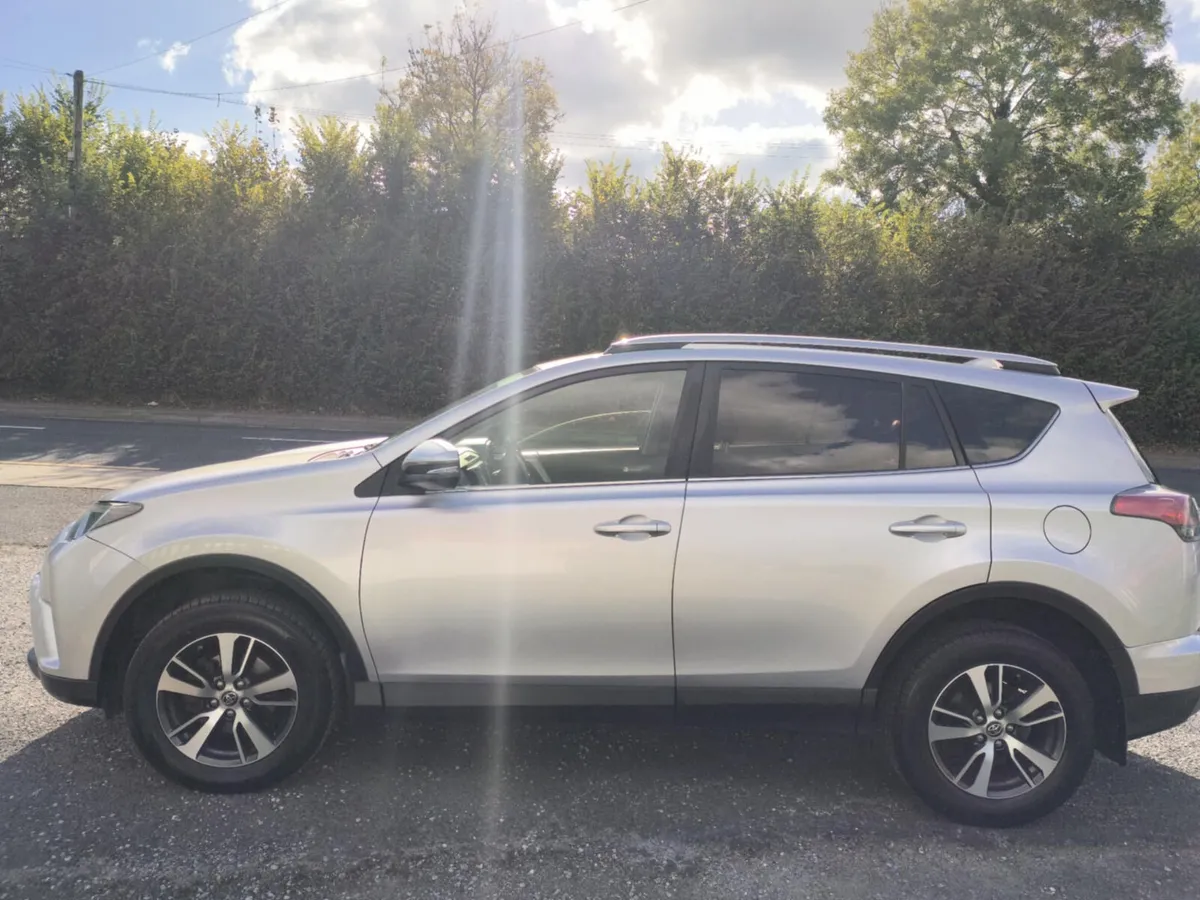 Toyota RAV4 2016 Luna !!! - Image 4