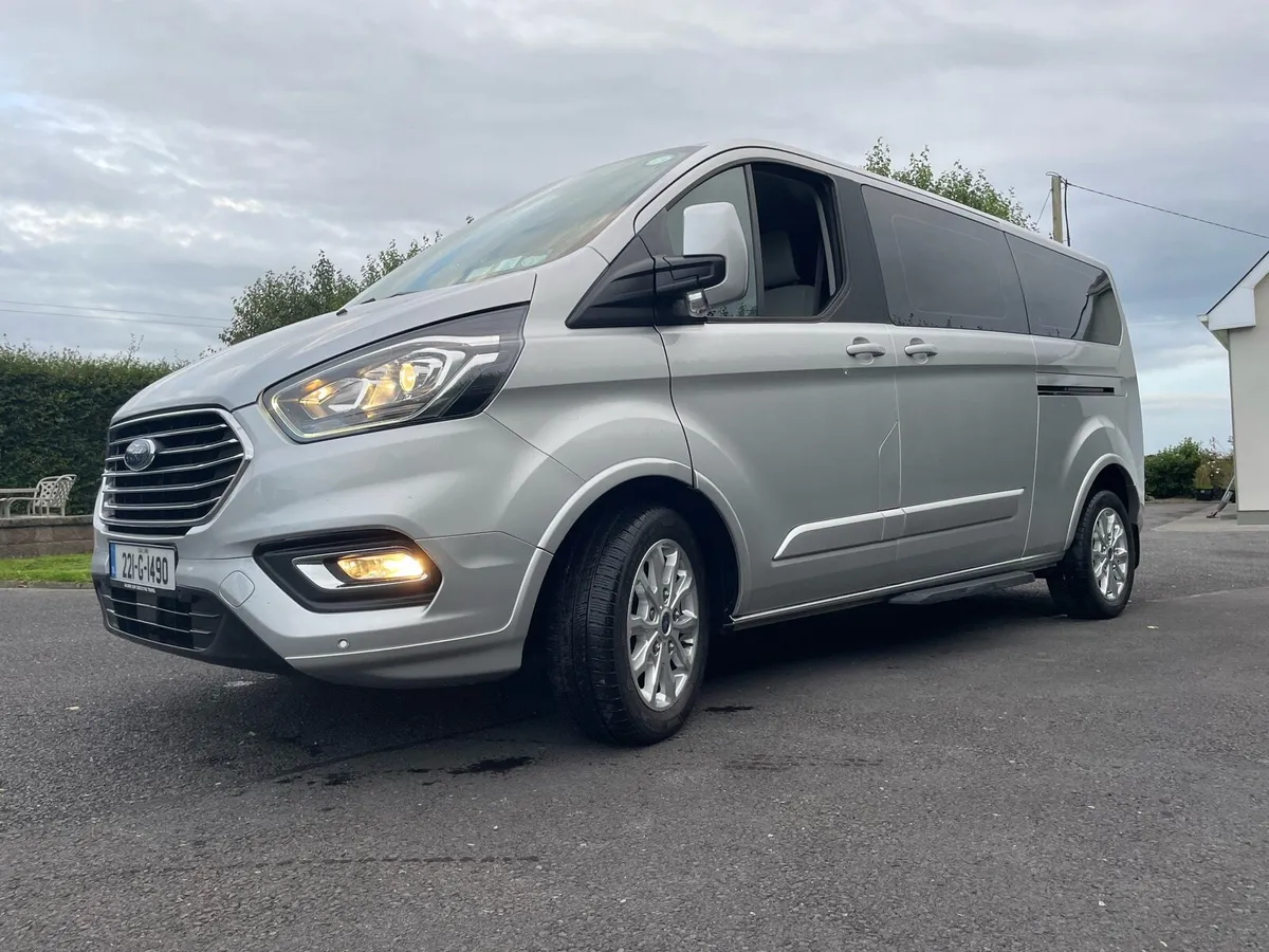 Ford Tourneo Custom - Image 1