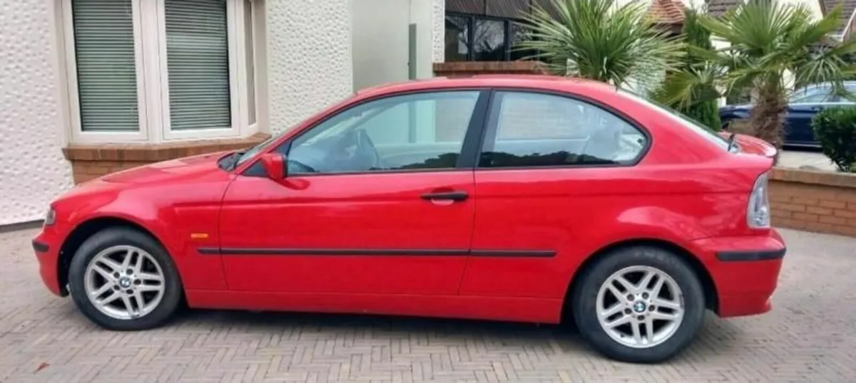 BMW 3-Series 2003 - Image 1
