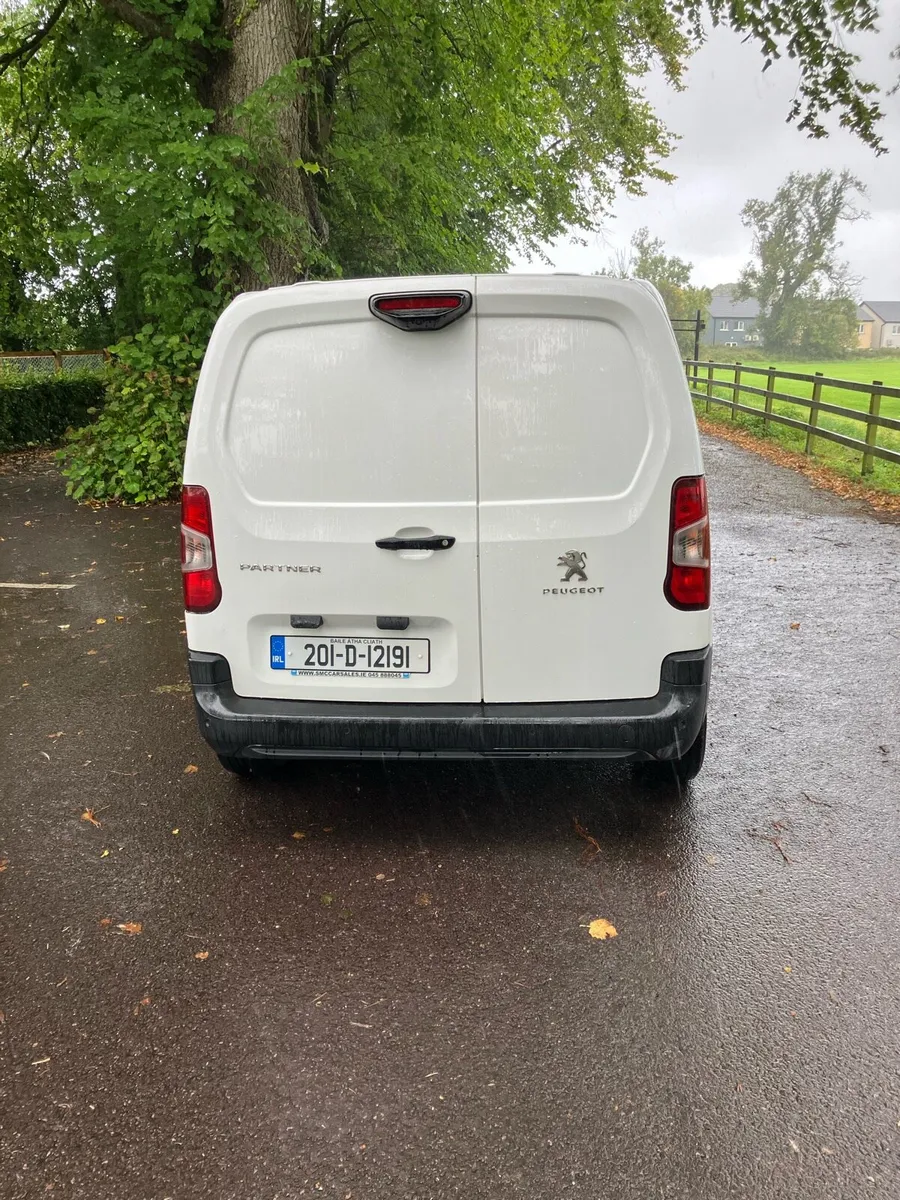 Peugeot Partner 140BHP 52k NO AD BLUE - Image 4