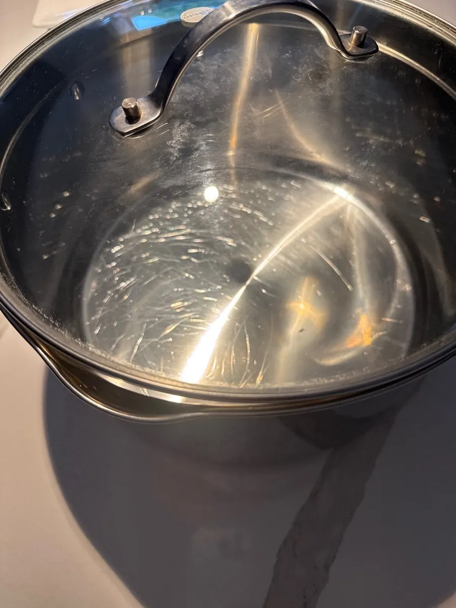 Large 28 cm stainless steel pot . - Image 2