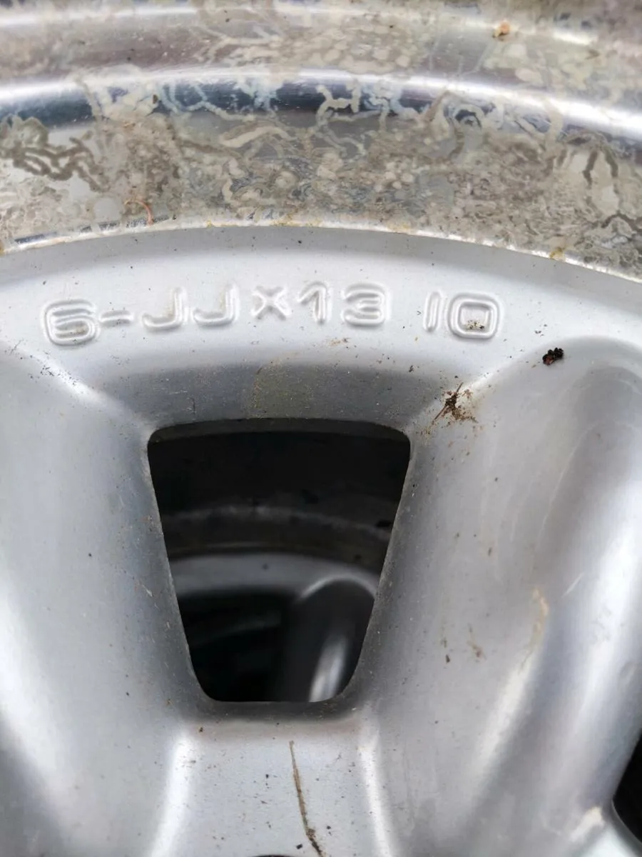 Alloy wheel - Image 2