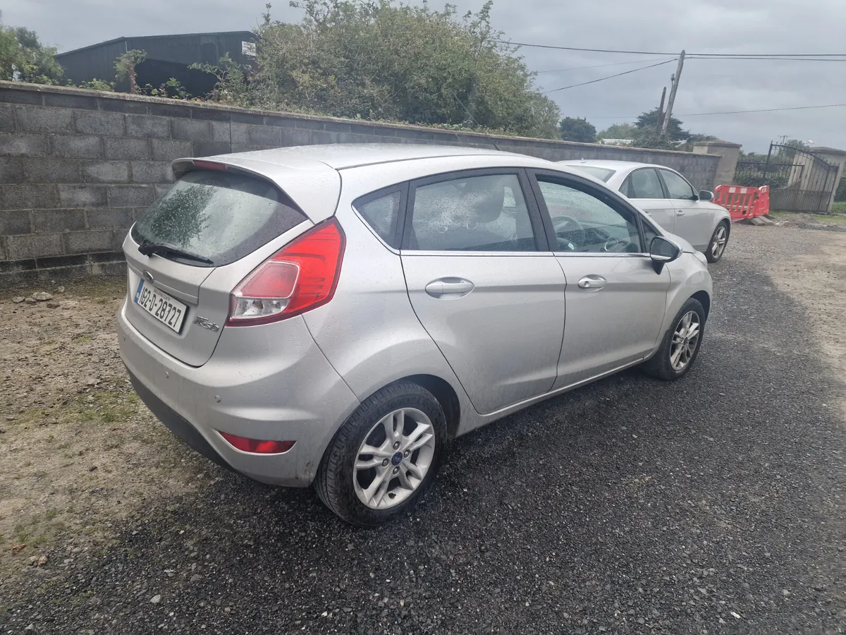 162  Ford Fiesta 1.2 ZETEC - Image 2