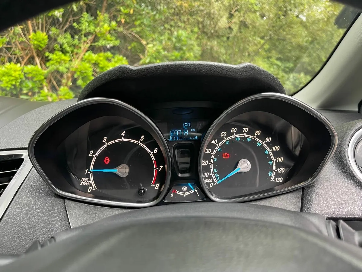 Ford Fiesta 2016 1.0 Zetec - Image 2