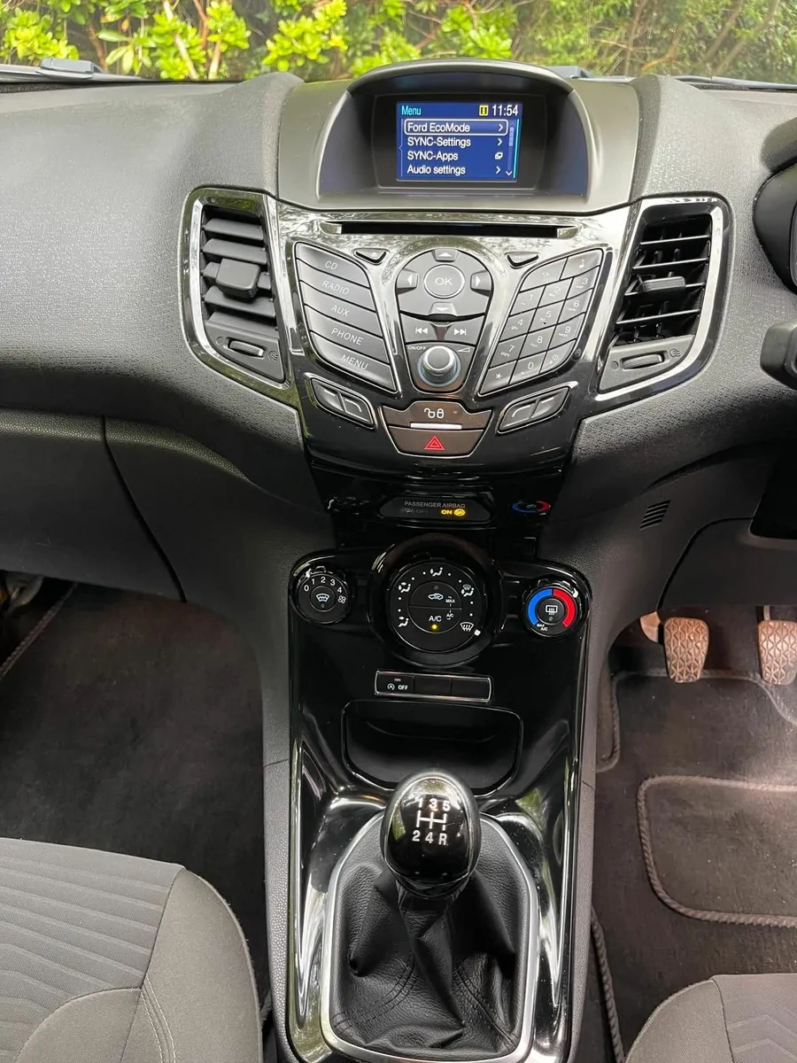 Ford Fiesta 2016 1.0 Zetec - Image 3