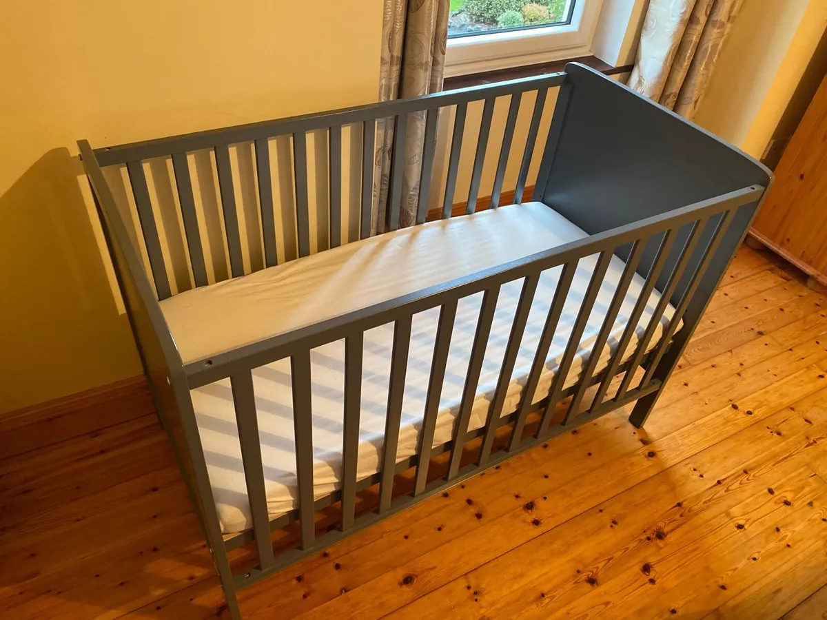 Baby elegance Elle Cot grey - Image 1