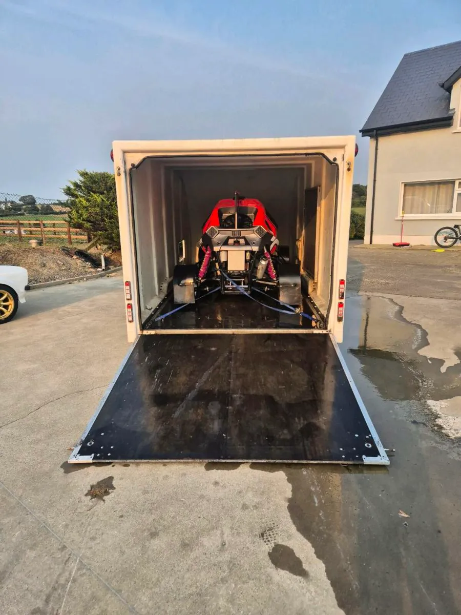 Race Shuttle - Image 2
