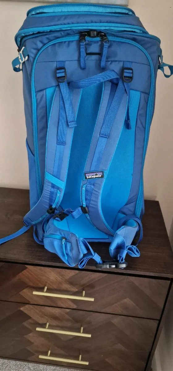 Patagonia 45L Cragsmith Back pack - Image 2