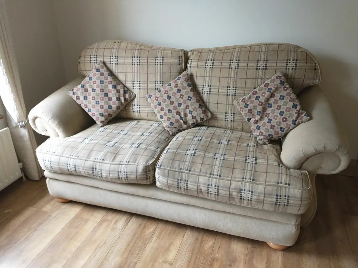 Couch - Image 2