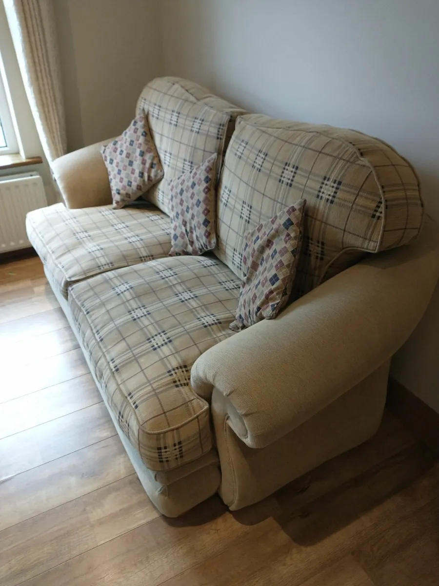 Couch - Image 4