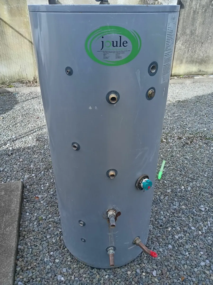 Hot water cylinder - Image 1