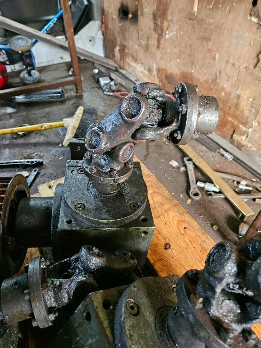 Transmission, angle gearbox - Image 3