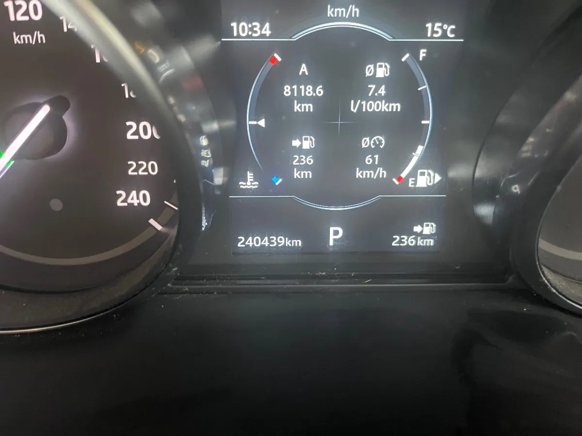 Land Rover Discovery Sport 2019 - Image 2