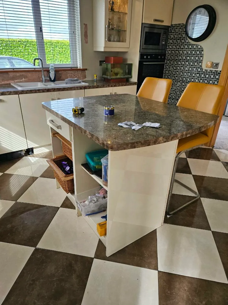Kitchen - Image 3