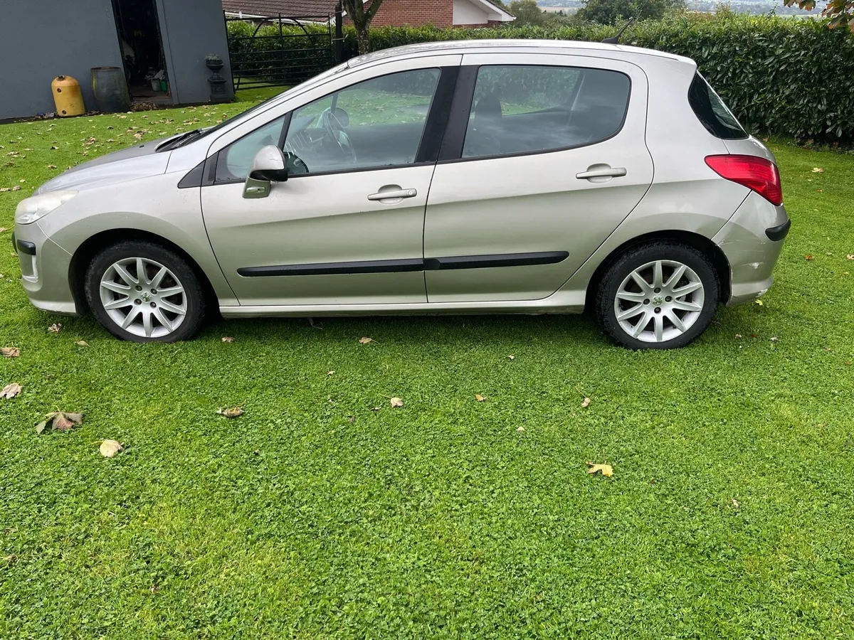Peugeot 308 - Image 3