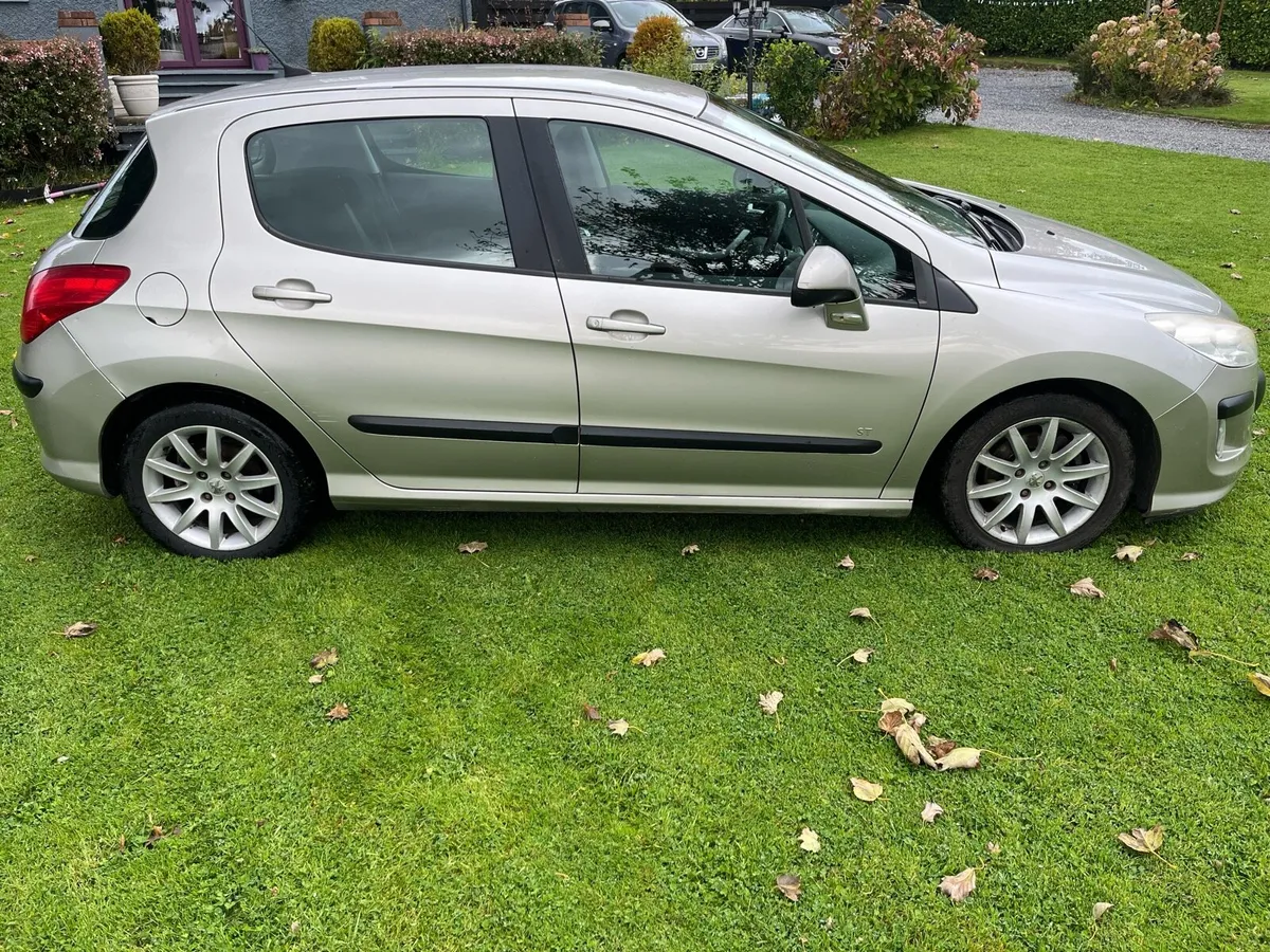 Peugeot 308 - Image 4