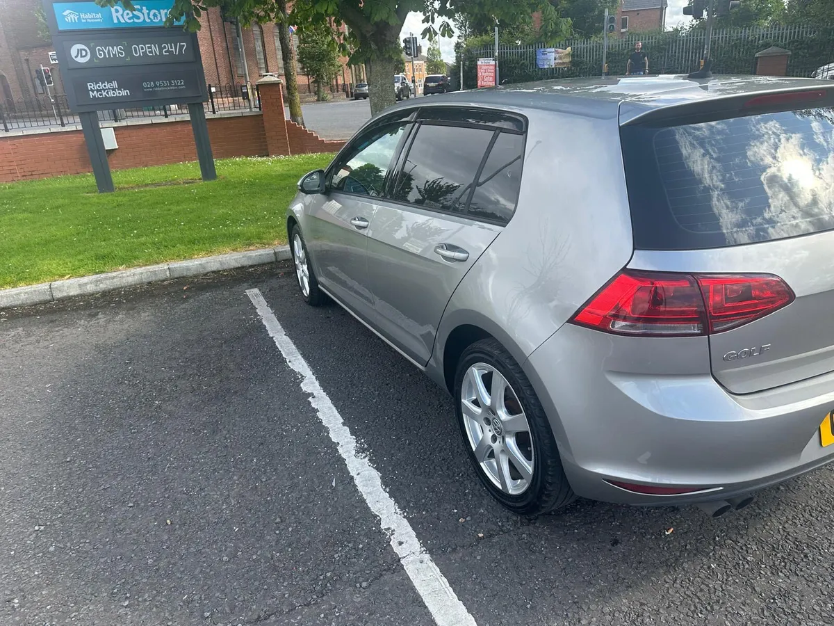 Volkswagen Golf 2014/ highline/ Reverse Camera - Image 3
