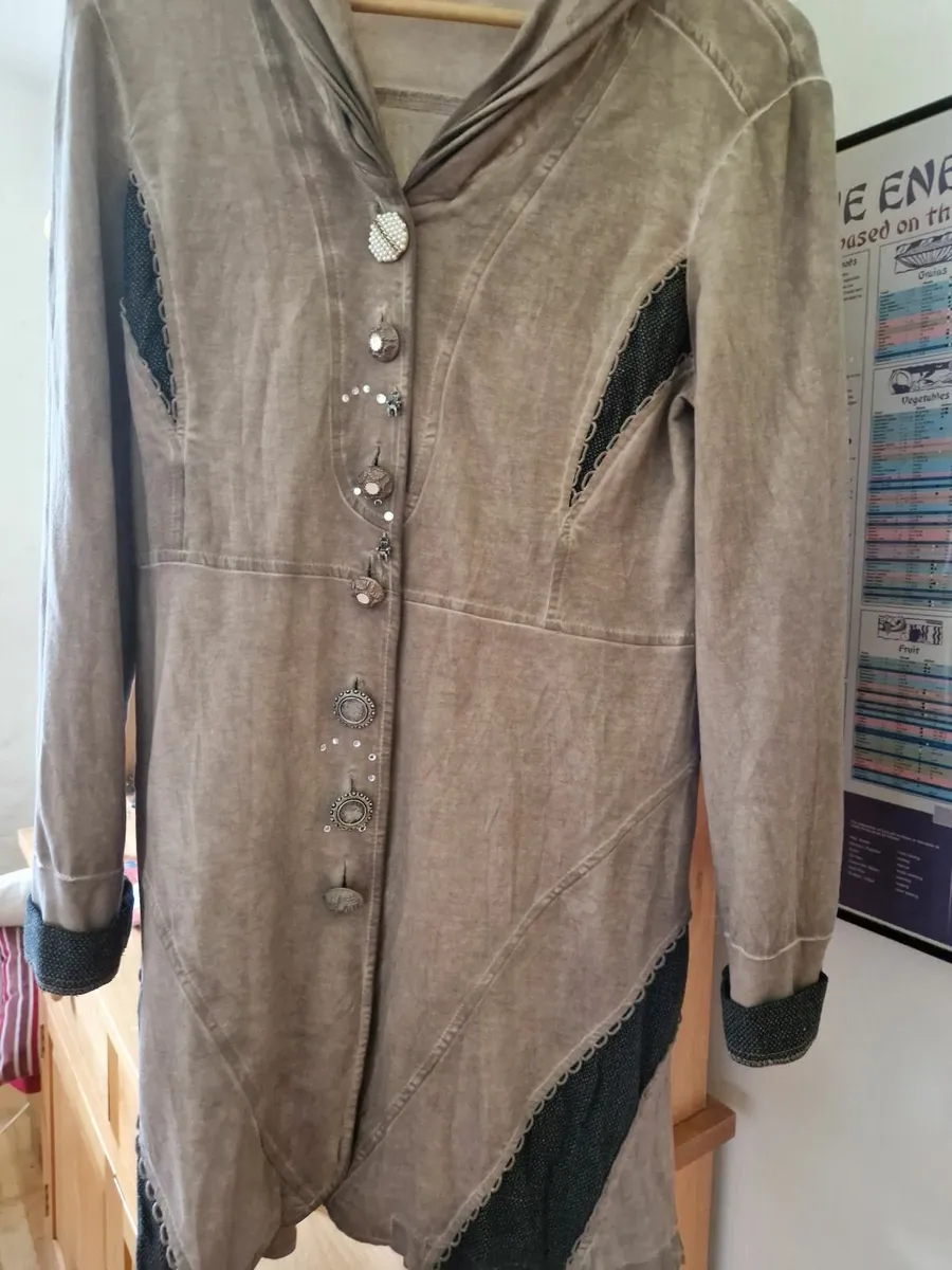 clothing - Image 1