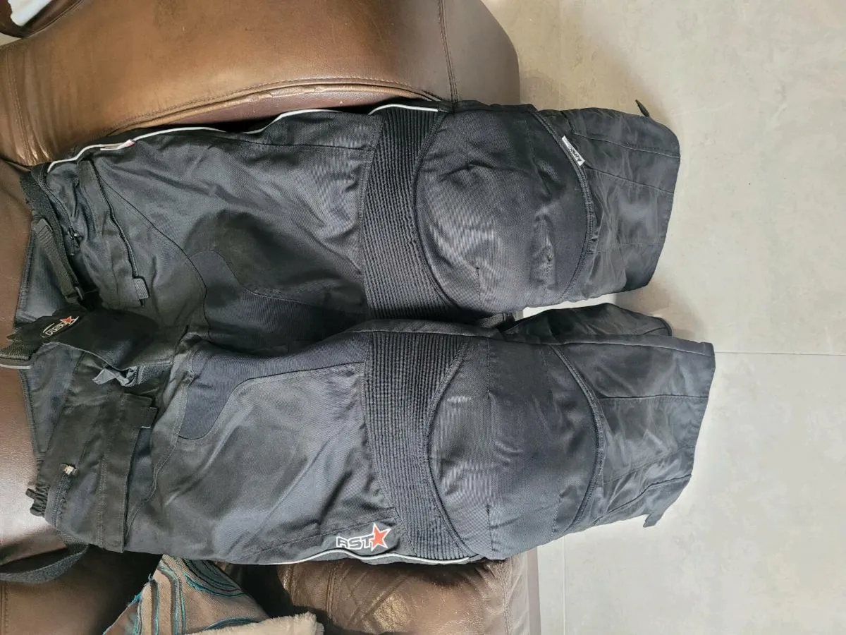 Jacket and trousers - Image 3