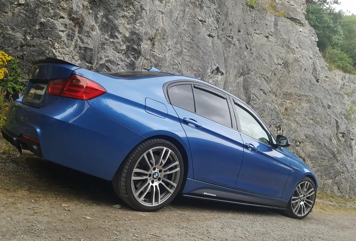 BMW 3-Series 2013 - Image 4