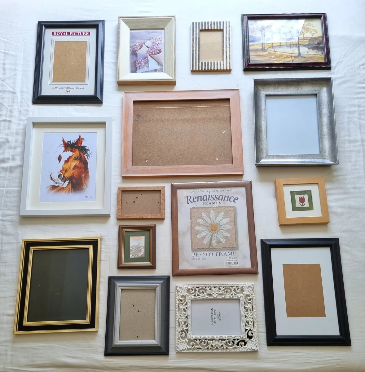 Bundle of picture frames and art - Image 1