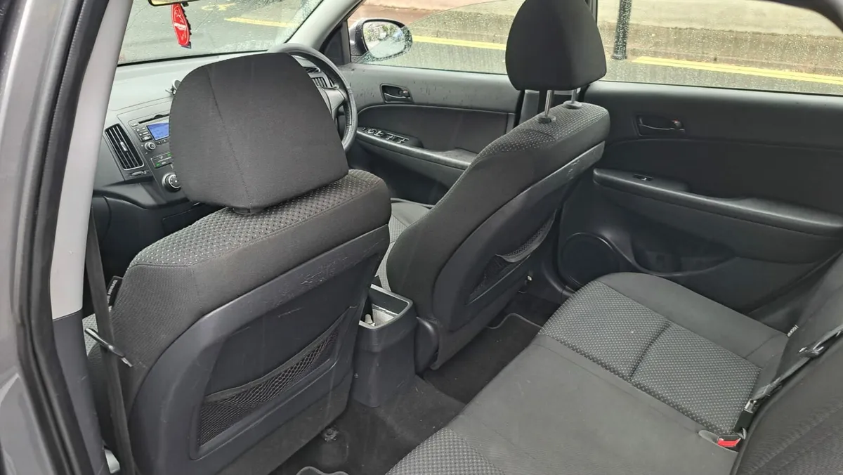 Hyunday i30 2012 1.6 diesel Fresh nct low milage - Image 3