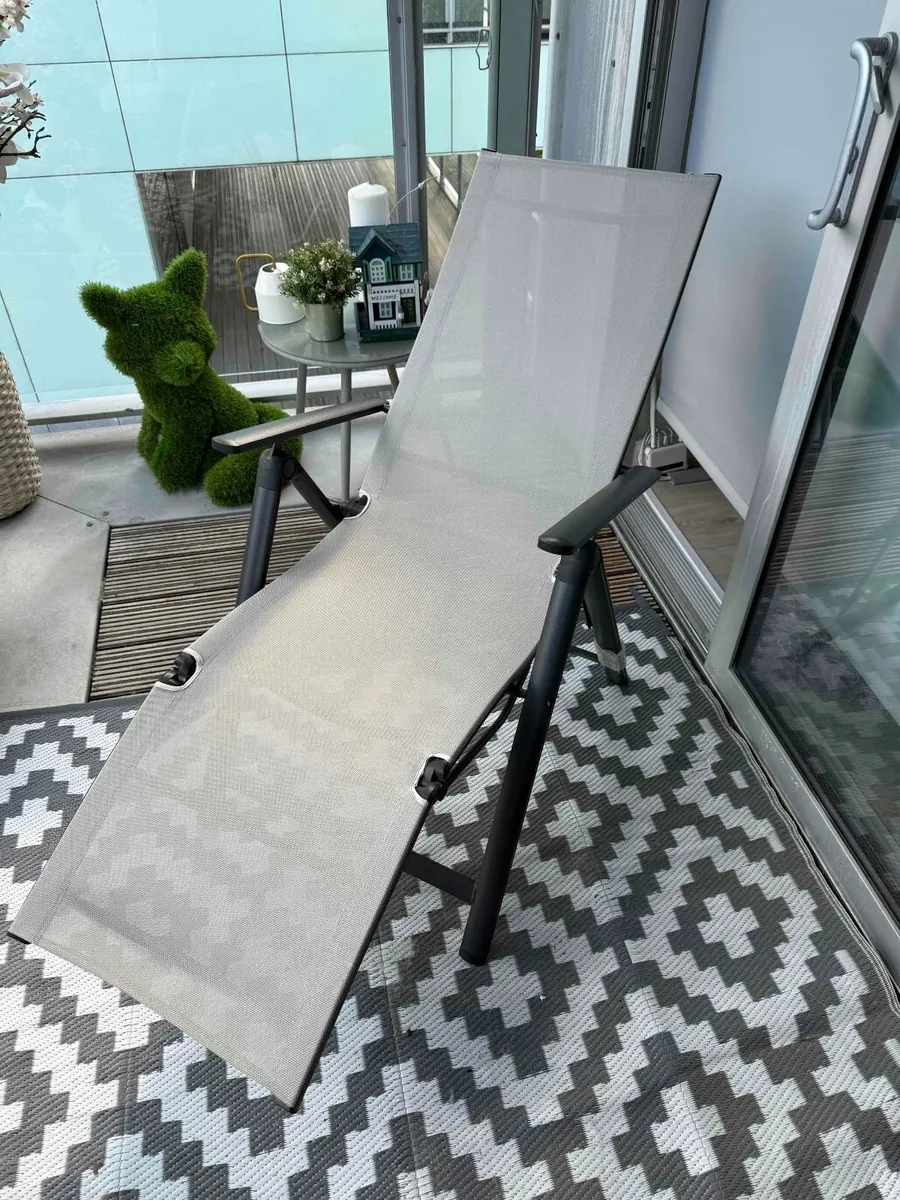 2 Reclinable Outdoor Chair - Image 3