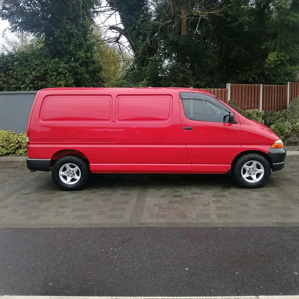 Toyota Hiace Fully Resprayed 160 kms - Image 1