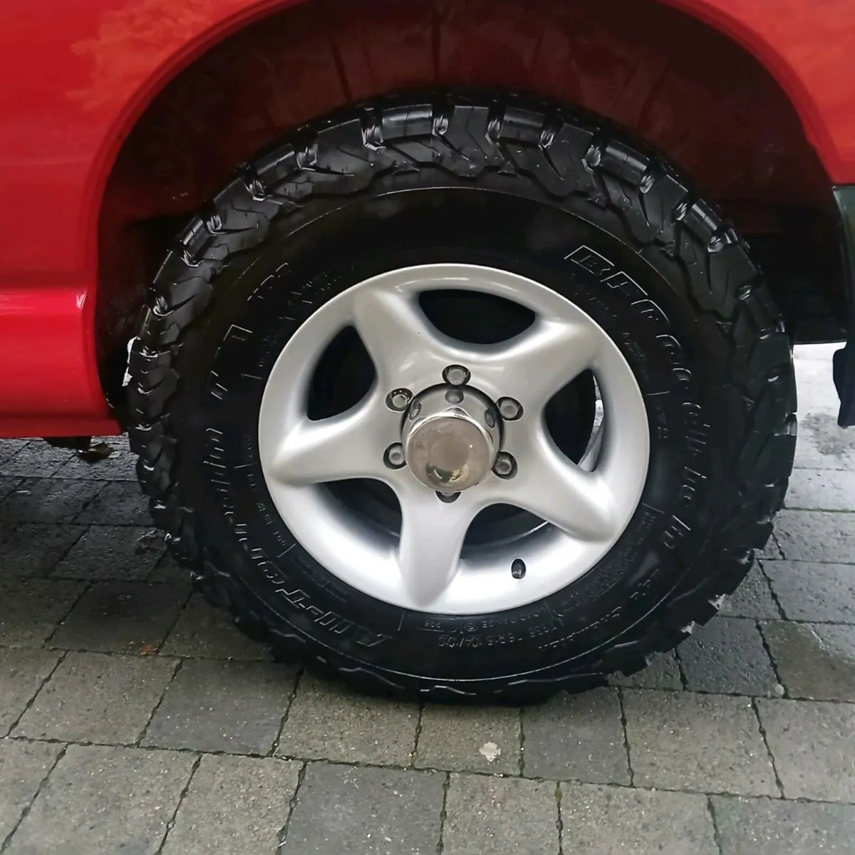 Toyota Hiace Fully Resprayed 180 kms GENUINE - Image 4