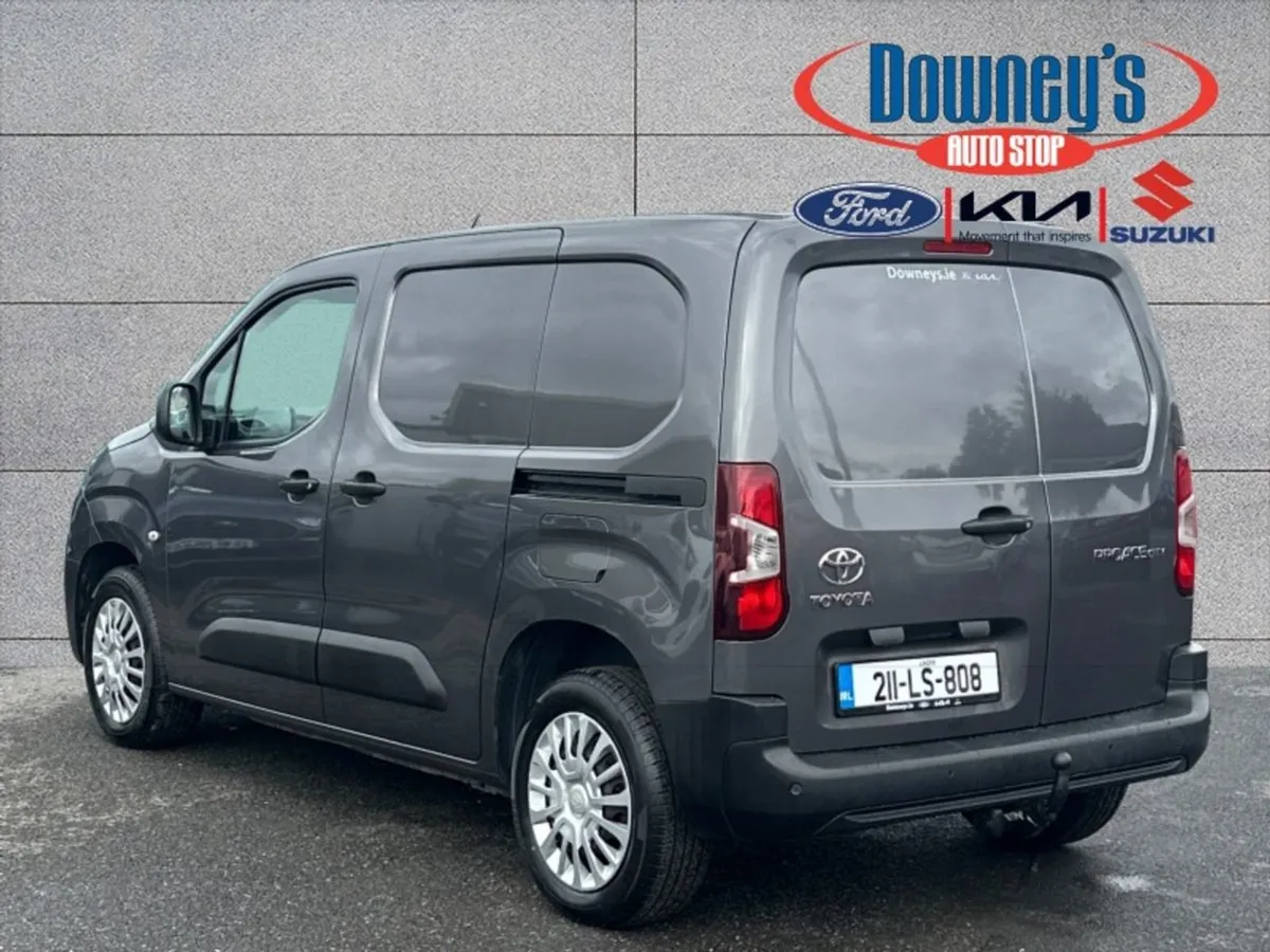 Toyota Proace 1.5 TD 3-seater VAN - Image 3