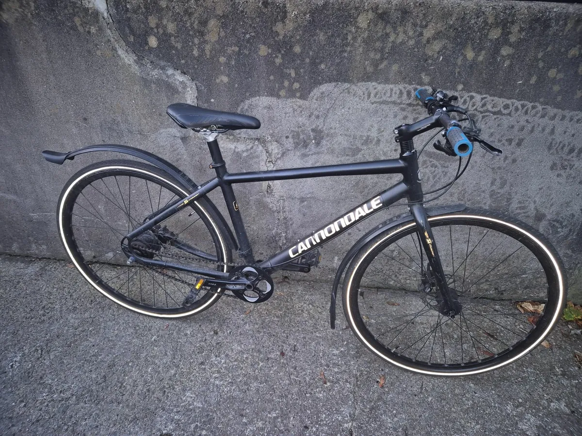 Bicycle, Bike Hybrid - Image 1