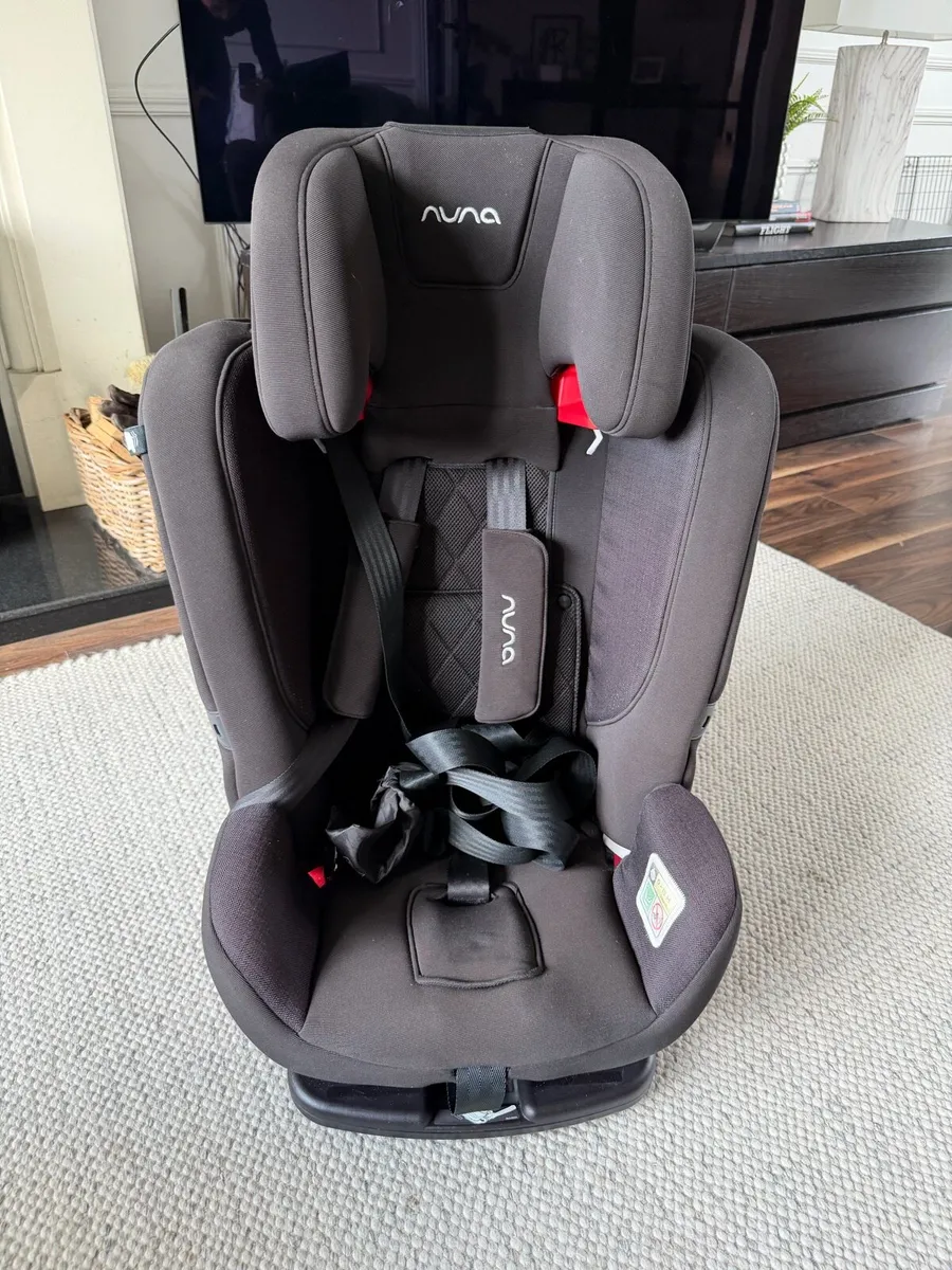 Nuna Car Seat - Image 1
