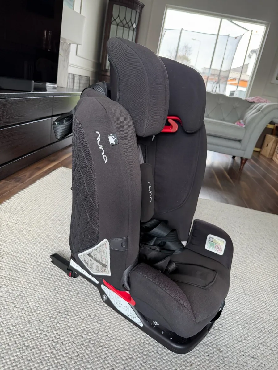 Nuna Car Seat - Image 2