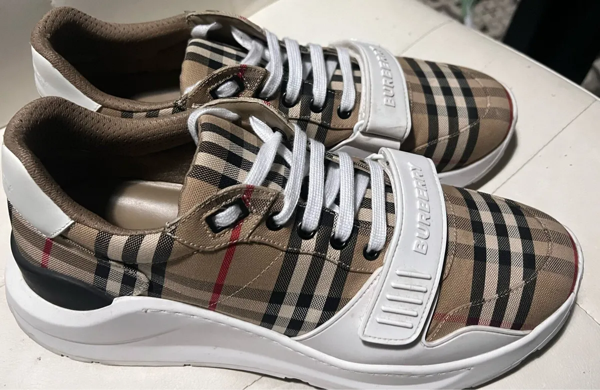 Men’s Burberry shoes - Image 1