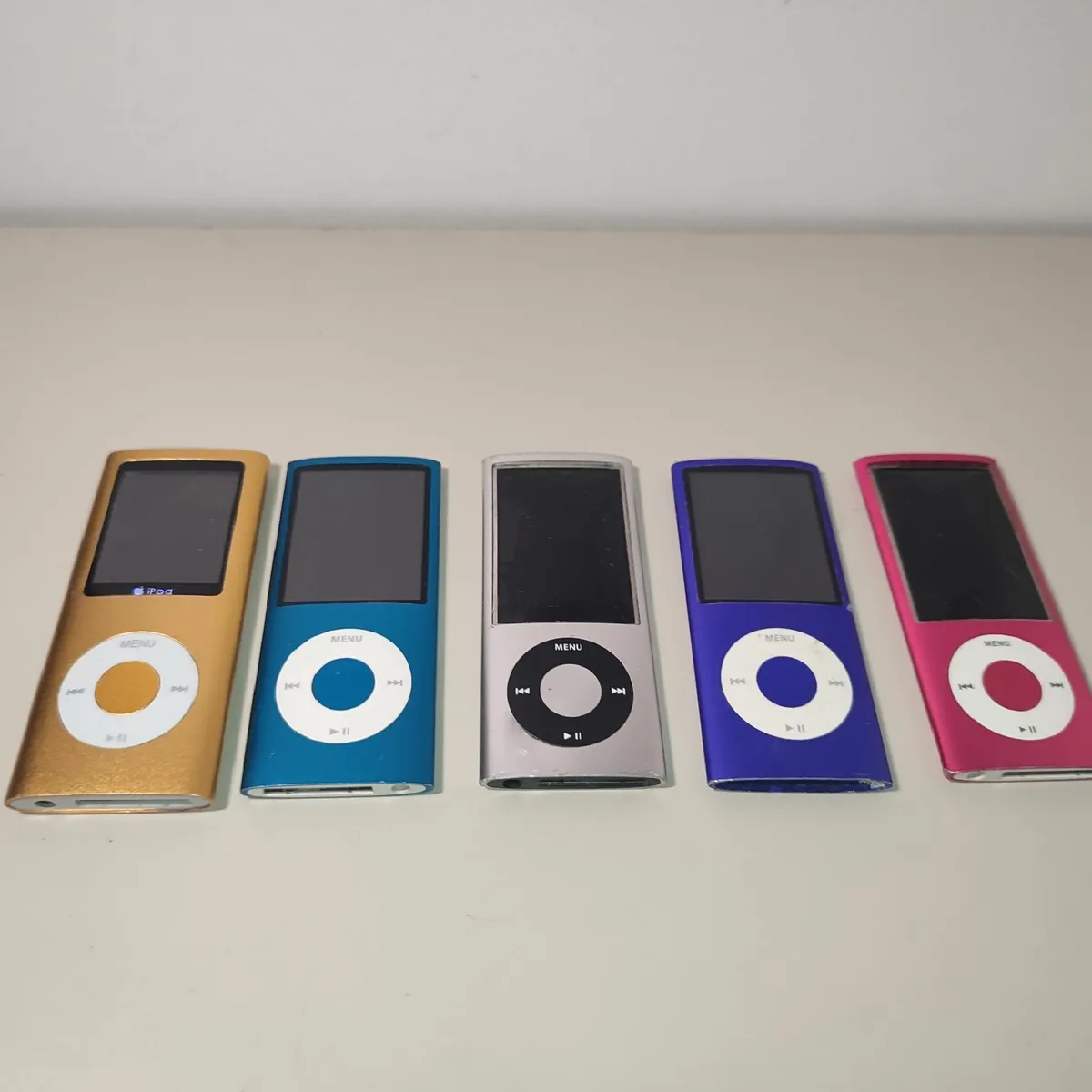 Collection of Broken Ipods ? not working spares - Image 1