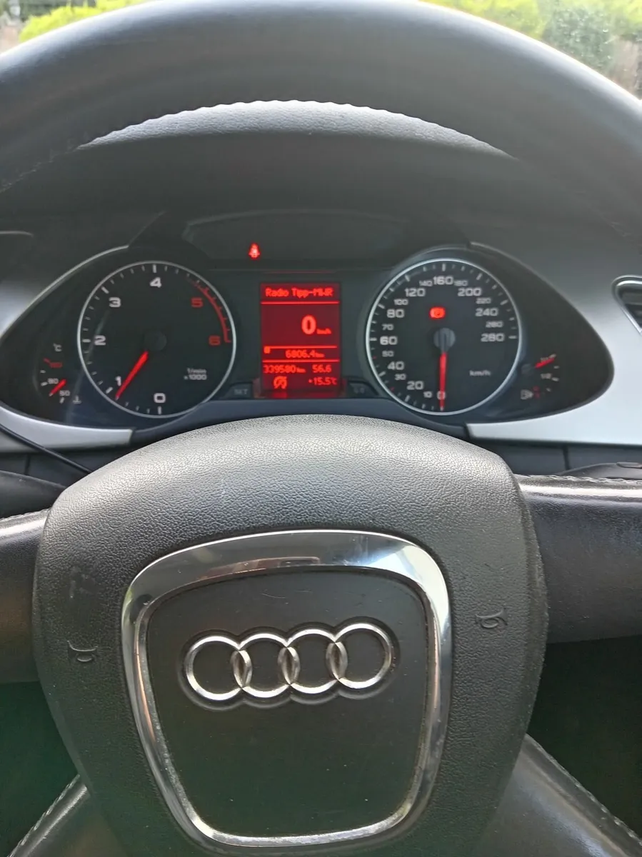 Audi A4 2010 - Image 1