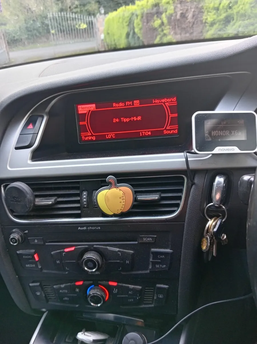 Audi A4 2010 - Image 2
