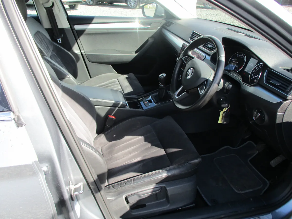 Skoda Superb 2019 2.0 150BHP MANUAL AMBITION - Image 4